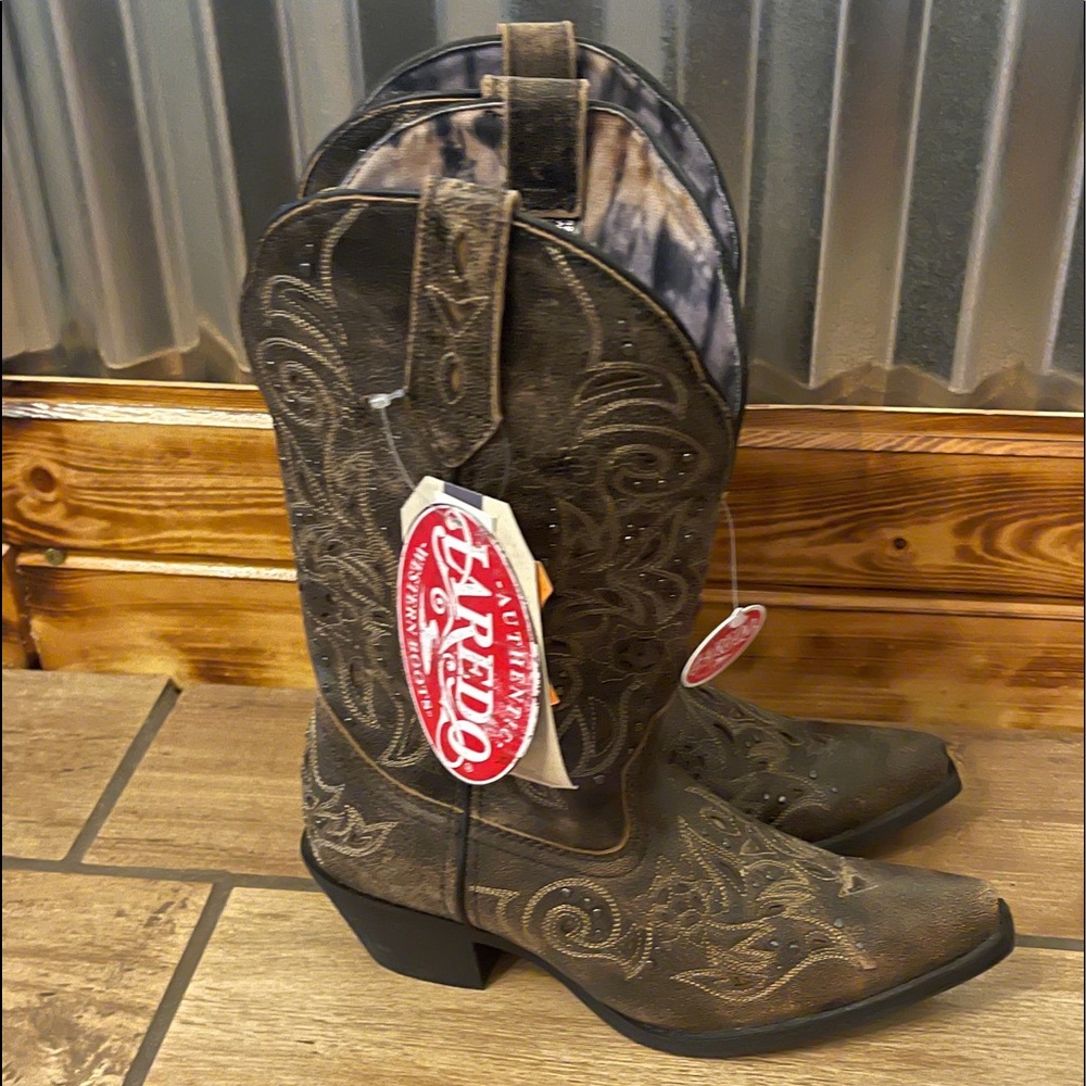 NWT Women’s Laredo cowgirl boots 7 1/2 W